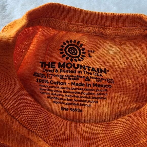 The Mountain Tie Dyed Dinosaur Graphic Tshirt Size Large New Without Tags - Picture 4 of 5